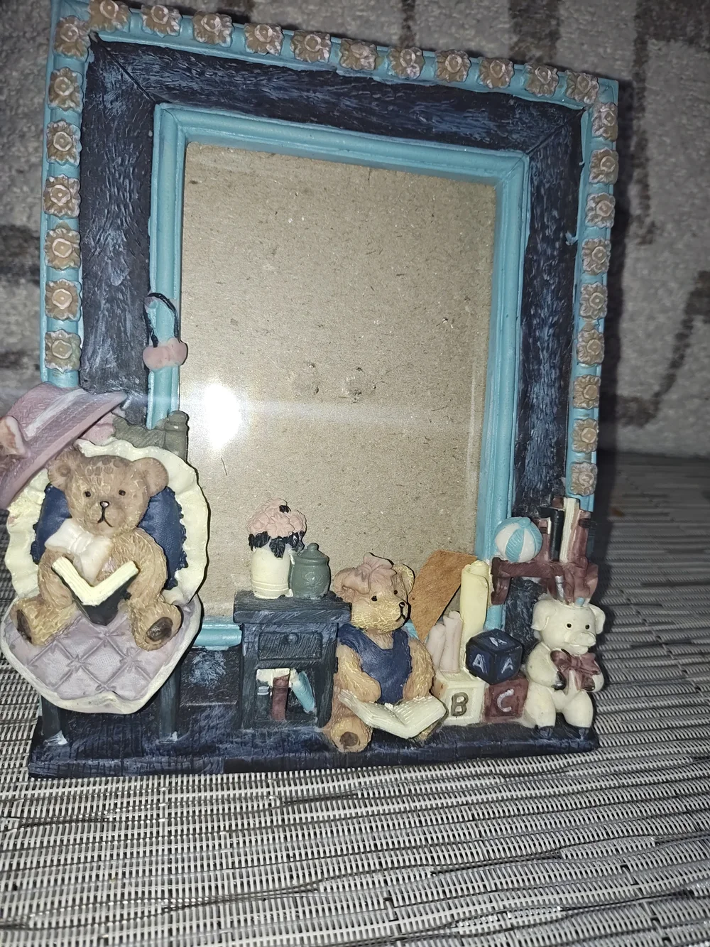 vintage 3D resin picture frame featuring teddy bears in a bedroom scene,...